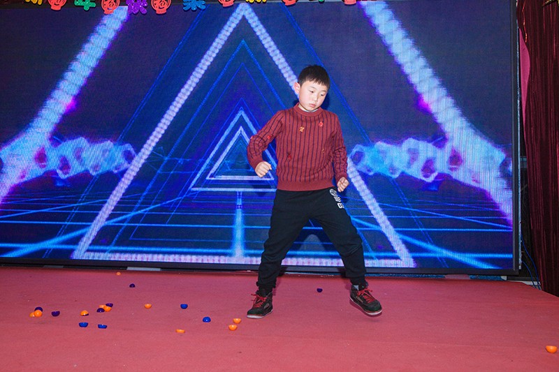 華燁篷房小嘉賓.jpg 華燁篷房小嘉賓.jpg