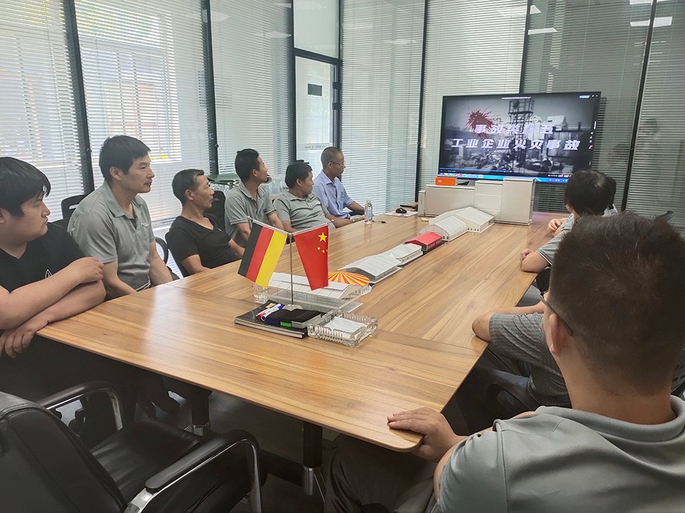 華燁篷房組織開展安全生產(chǎn)教育培訓(xùn)活動 華燁篷房組織開展安全生產(chǎn)教育培訓(xùn)活動