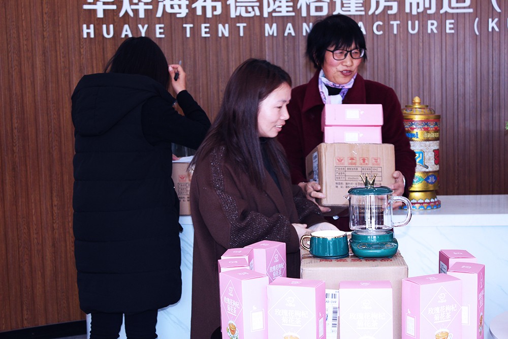 華燁篷房愿你女神節(jié):無懼時(shí)光,永遠(yuǎn)美麗! 華燁篷房愿你女神節(jié):無懼時(shí)光,永遠(yuǎn)美麗!