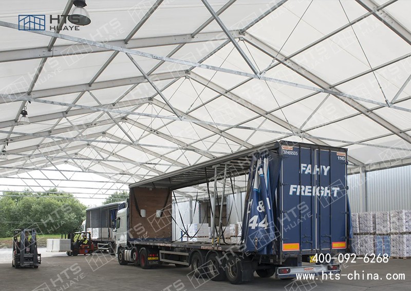 拼裝篷房倉(cāng)庫(kù)可以確保貨物在倉(cāng)儲(chǔ)過(guò)程得到很好的保護(hù) 拼裝篷房倉(cāng)庫(kù)可以確保貨物在倉(cāng)儲(chǔ)過(guò)程得到很好的保護(hù)