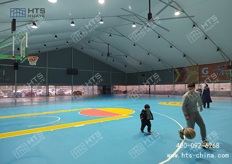 裝配式篷房籃球館實現(xiàn) “一館多用”，極大地提升了場地使用效率